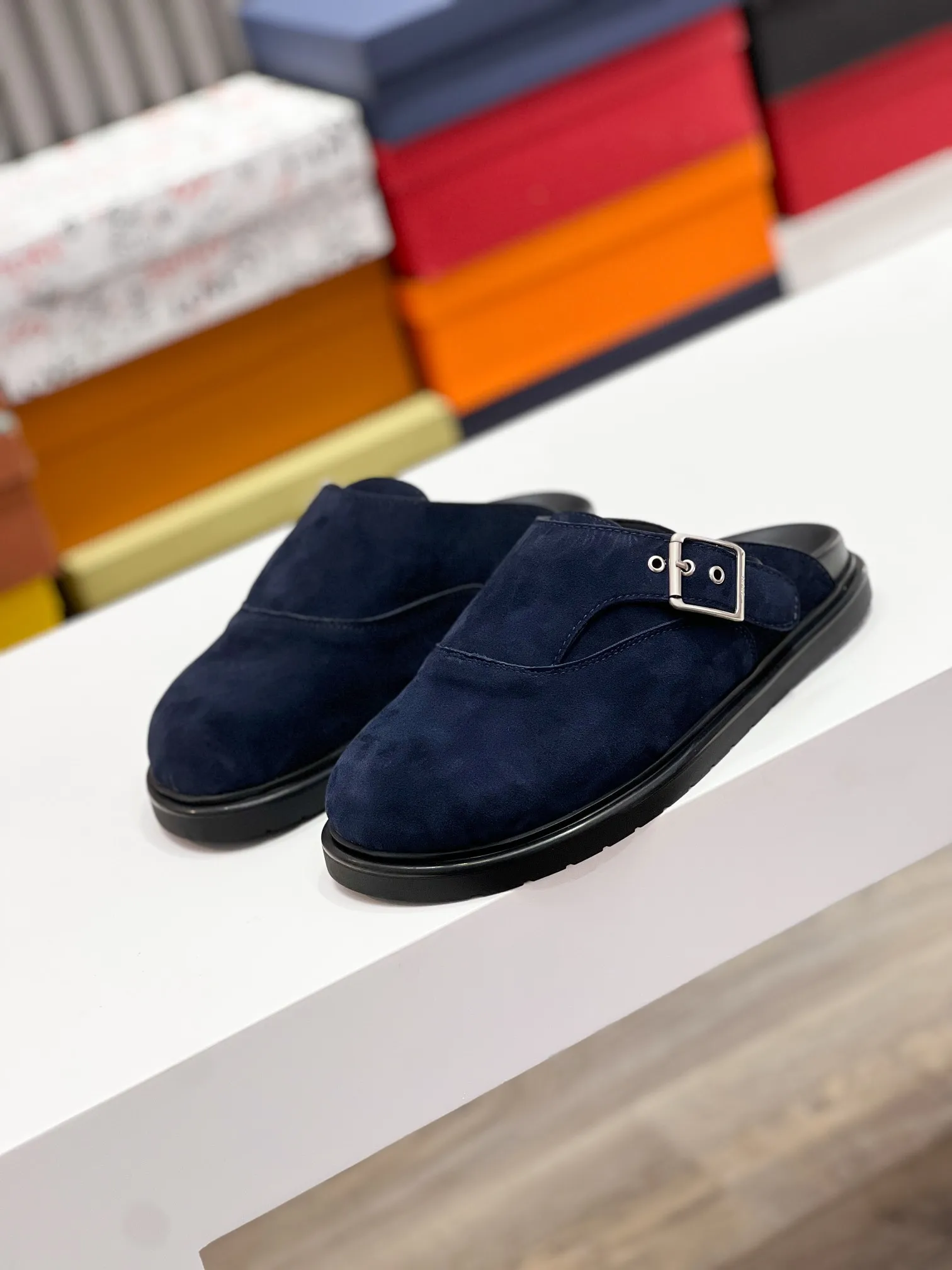 Men's Men's Shoes 💰360 [New Style] 🐝🐝2025ss Dior's latest men's slippers are a must-have. Dior Alias ​​Men's Genuine Leather Slippers This summer new Alias ​​sandal embodies a casual and elegant style. Carefully crafted from grained cow leather and Oblique printed fabric, with cowhide lining! Cross-strap design with metal-clad brass CD Diamond logo. The imported cowhide leather and rubber sole adds sophistication and comfort, while Oblique print-effect anti-slip panels add style. Code: 38-44 (45 can be customized